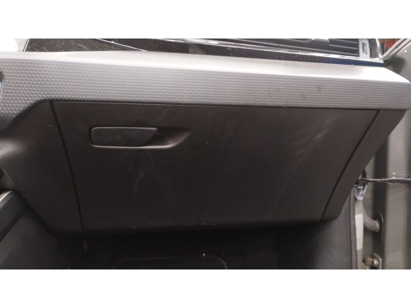 Recambio de guantera para audi a1 sportback (gba) 30 tfsi referencia OEM IAM 82B857035 82B857035 