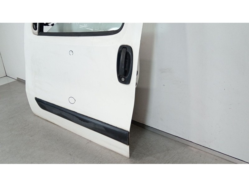 Recambio de puerta delantera izquierda para peugeot bipper (aa_) 1.4 hdi referencia OEM IAM 1637832480  
