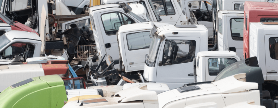 Baja definitiva de camiones, autobuses y vehículos especiales: ¿Cómo tramitarla?